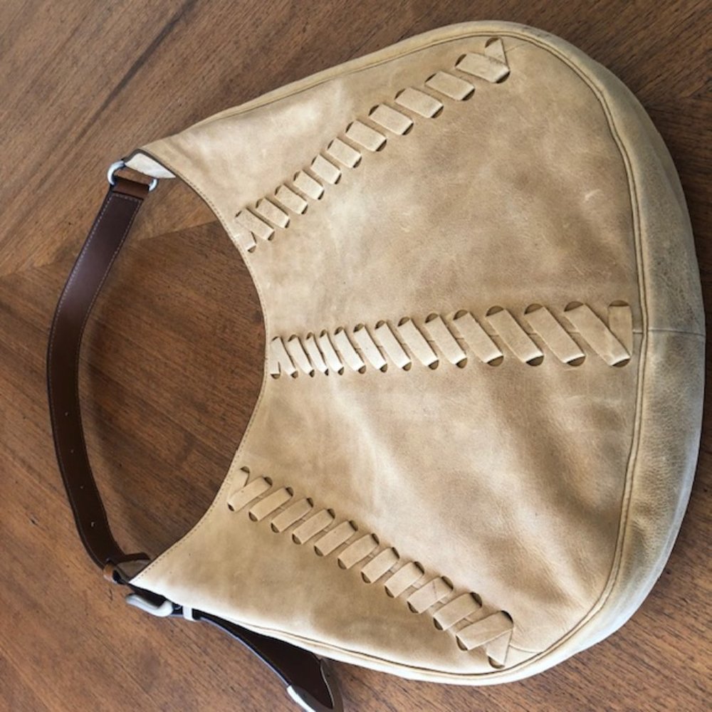 Guaranteed authentic Frye “Jacui Hobo Bag”. New with tags. - Picture 3 of 9